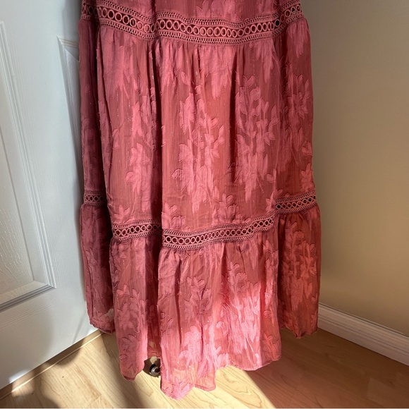 Host Pick ♥️ NWT Lulus Rusty Rose Floral Maxi Dress - Picture 4 of 10